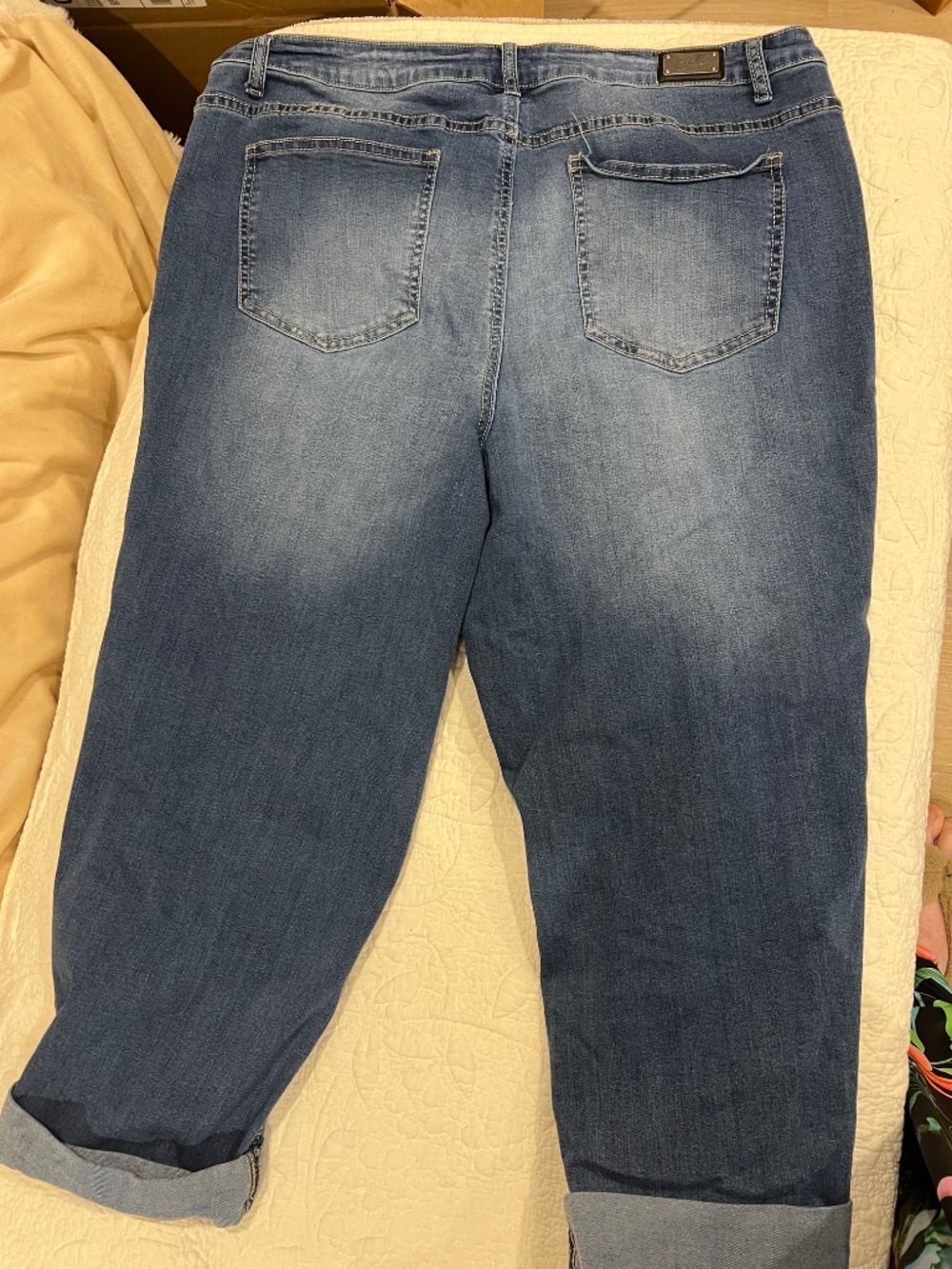 Earl EUC Ankle Cuffed Jeans - Picture 13 of 14